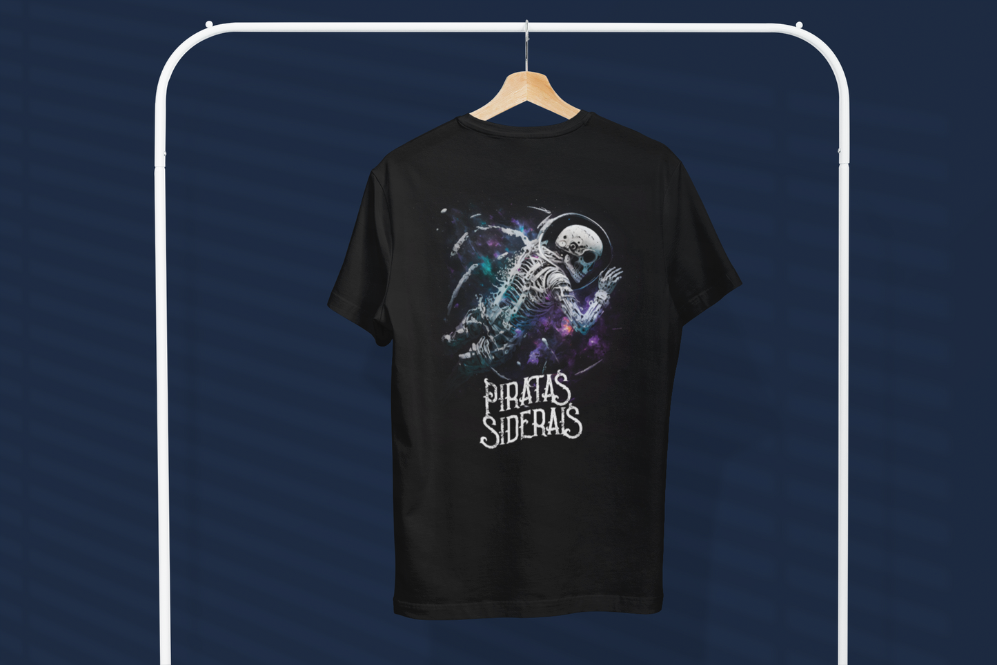Camiseta Unissex Preta - Pirata Esqueleto