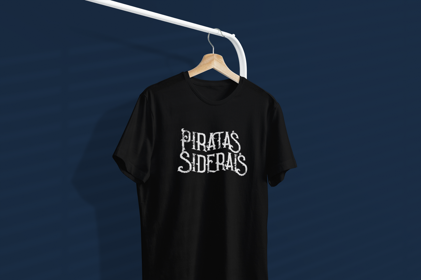 Camiseta Unissex Preta - Logo Piratas Siderais